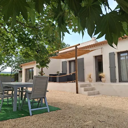 L 'oustalet * Saint-Paulet-de-Caisson