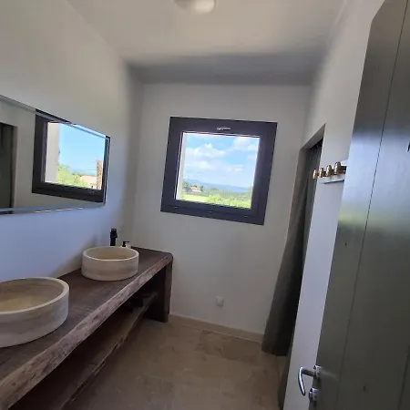 L 'oustalet * Saint-Paulet-de-Caisson