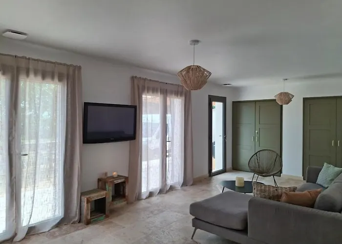 L 'oustalet Saint-Paulet-de-Caisson